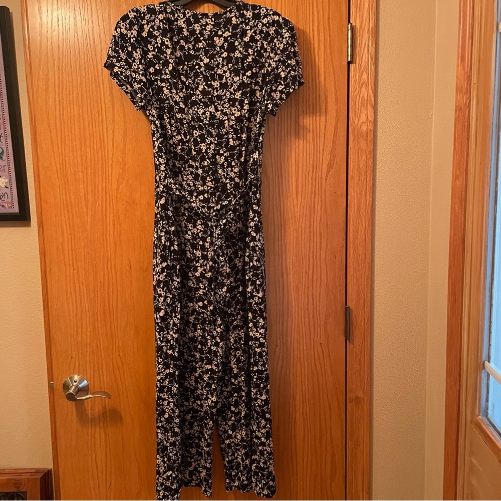 Maurices Black Floral V-Neck Jumpsuit - Picture 8 of 14